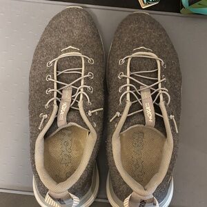 Hoka Men's Charcoal Gray Sneakers size 8.5